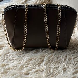 Women Crossbody light brown  Shoulder Bag. NWOT. Unbranded.